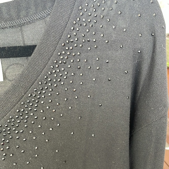 BLACK PULLOVER WITH SPARKLE V-NECK - Picture 4 of 8